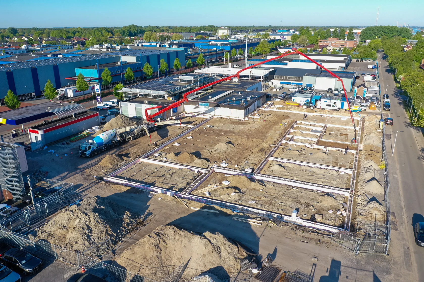 dak-nieuwe-showroom-en-fundering-werkplaats-van-den-brug-18.jpg